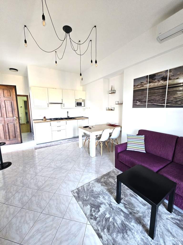 Sanremo: Bilocale Ristrutturato con Vista Mare panoramica