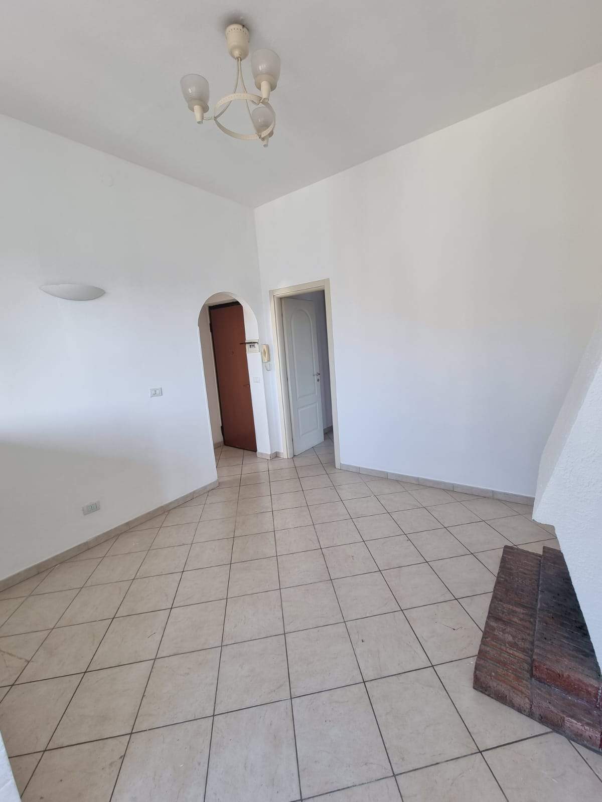 Three-room apartment for sale in Via Galileo Galilei, 66 mq, 1st floor, balcony, autonomous heating