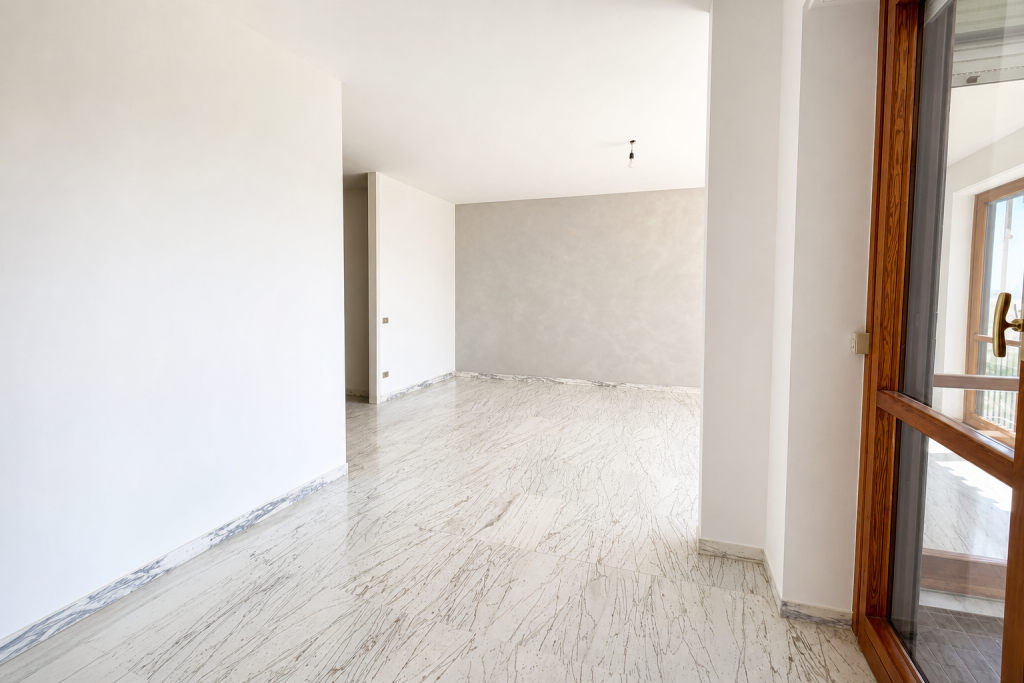 Sanremo, zona Foce, residenziale e nel verde, quadrilocale di 127 mq con vista mare, terrazze e box