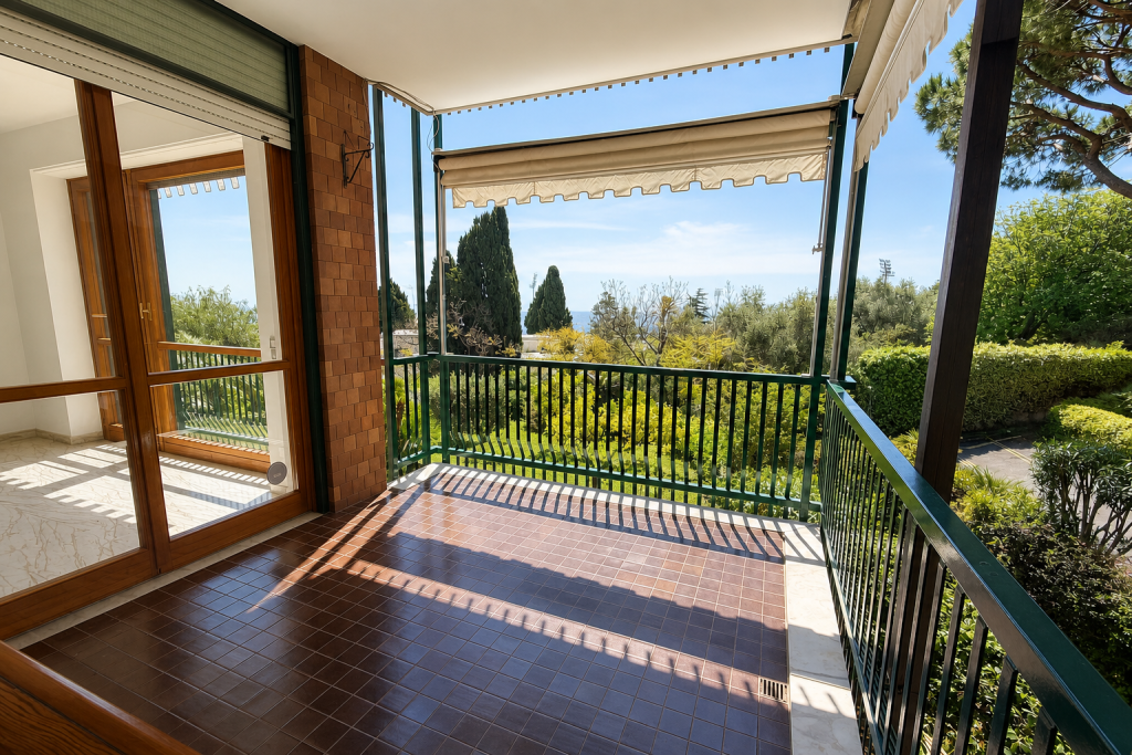 Sanremo, zona Foce, residenziale e nel verde, quadrilocale di 127 mq con vista mare, terrazze e box