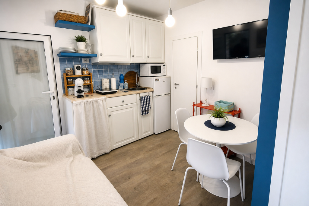 Sanremo, Zona Foce, Furnished One-Bedroom Apartment with Outdoor Space and Swimming Pool
