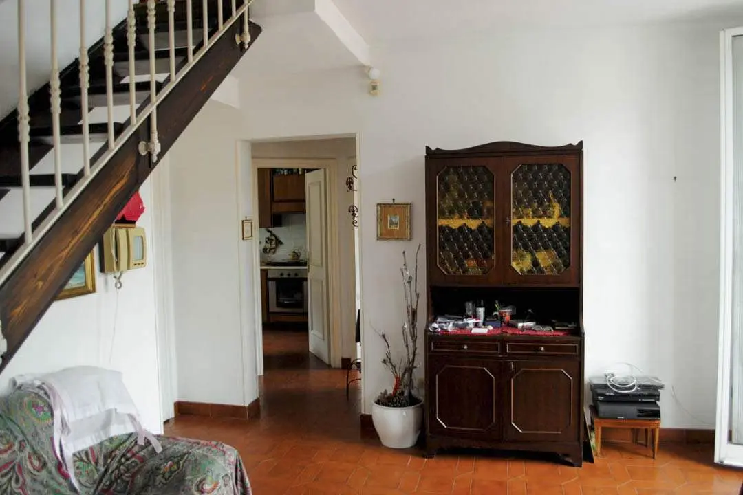 Sanremo vendita appartamento su due livelli in casa indipendente