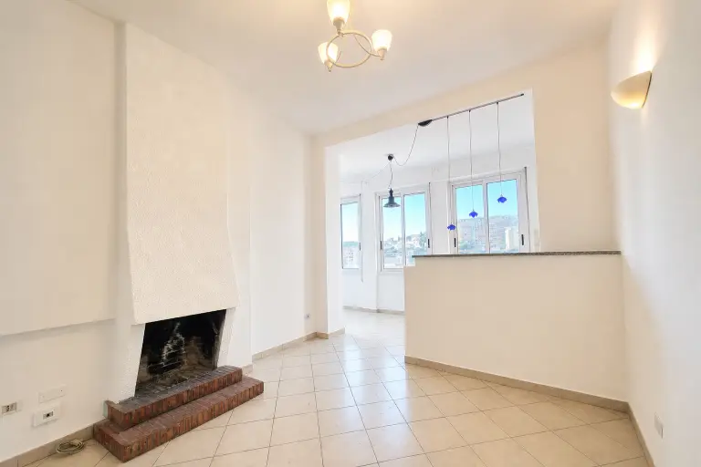Trilocale in vendita in Via Galileo Galilei, 66 mq, primo piano, balcone, riscaldamento autonomo