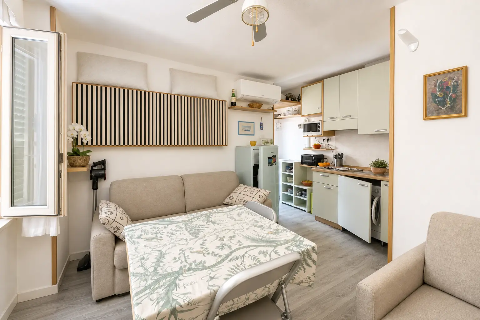 Sanremo, Zona Foce, Furnished One-Bedroom Apartment with Outdoor Space and Swimming Pool