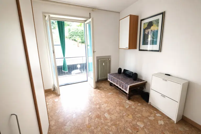 Trilocale di circa 50 mq con ampia balconata in Via Pietro Agosti