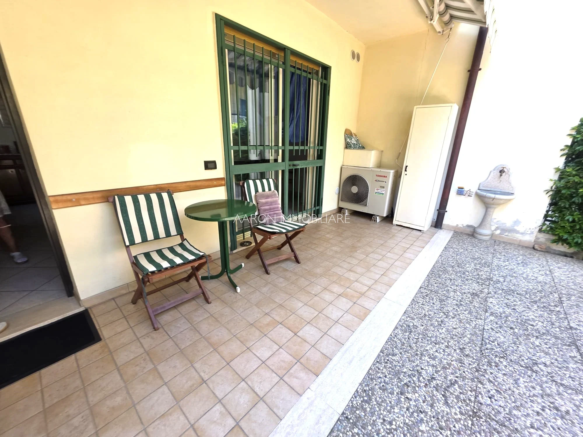 Sanremo, zona Foce,  trilocale con giardino e box auto