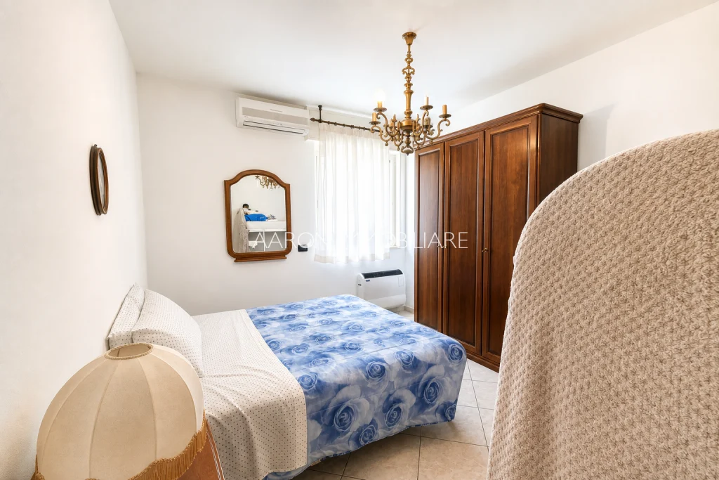 Sanremo, zona Foce,  trilocale con giardino e box auto